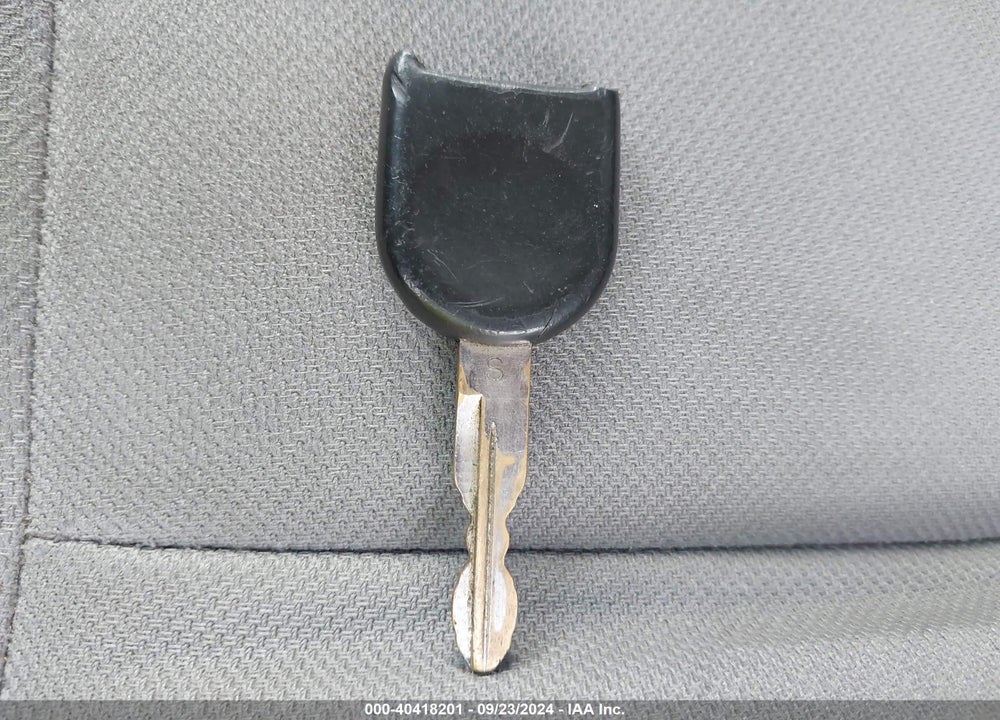 2006 FORD F-150 STX/XL/XLT VIN: 1FTRF12286NB00997