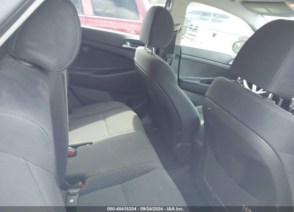 2020 HYUNDAI TUCSON SE VIN: KM8J23A48LU083249