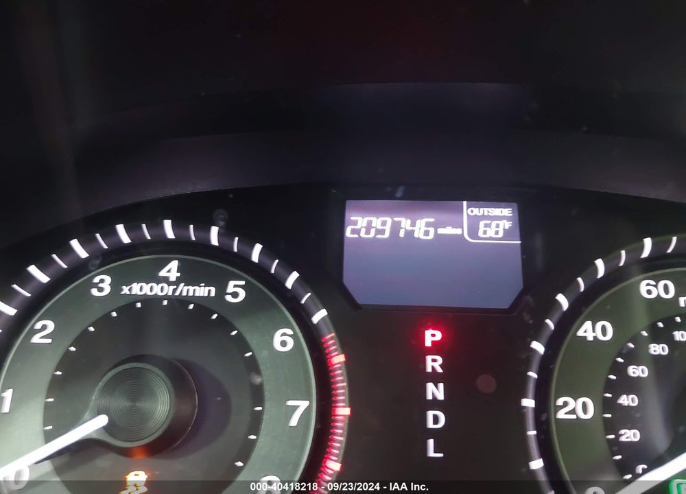 2016 HONDA ODYSSEY EX-L VIN: 5FNRL5H61GB157181