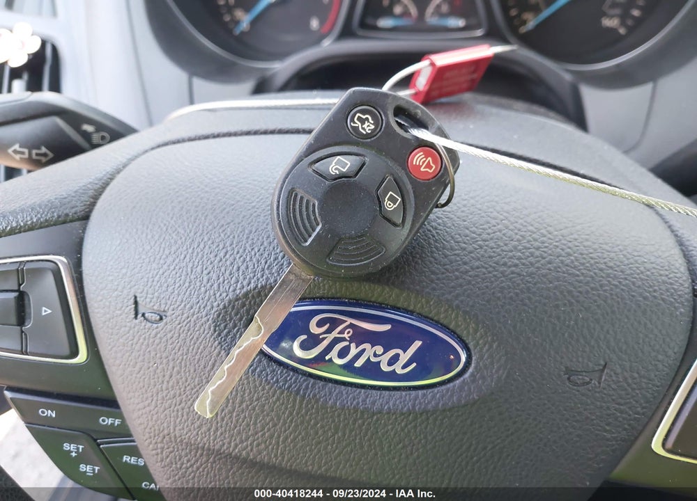 2017 FORD FOCUS SE VIN: 1FADP3K23HL278596