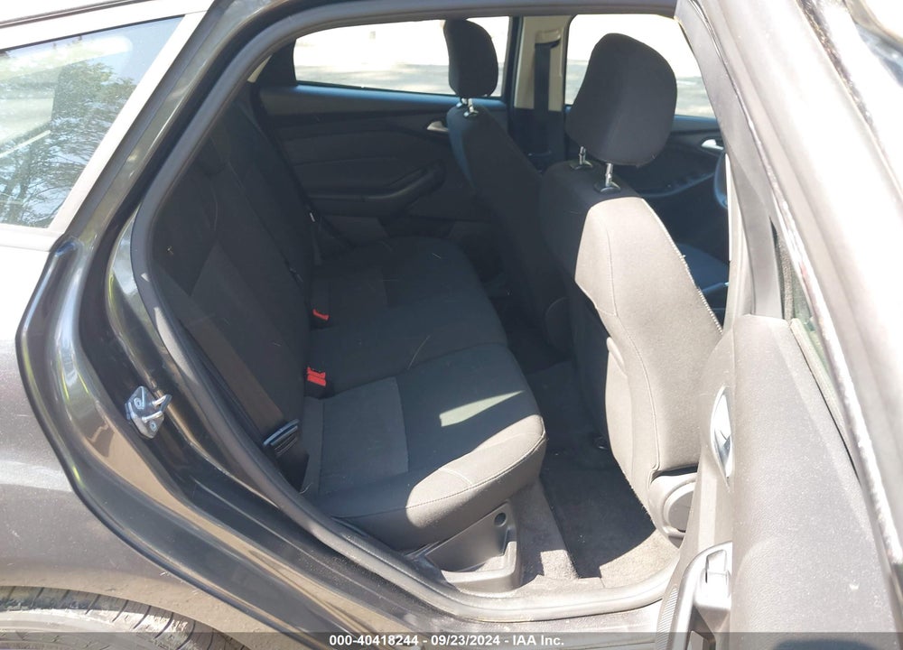 2017 FORD FOCUS SE VIN: 1FADP3K23HL278596