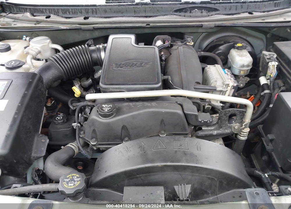 2004 GMC ENVOY XUV SLT VIN: 1GKET12S846174567
