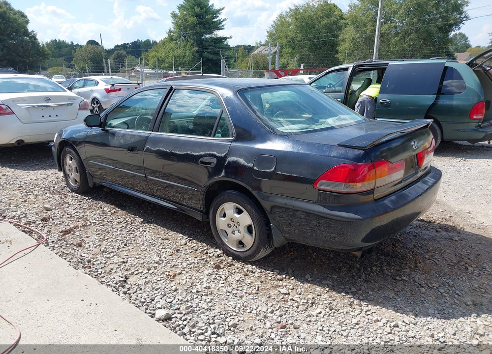 2002 HONDA ACCORD 3.0 EX VIN: 1HGCG16522A070311