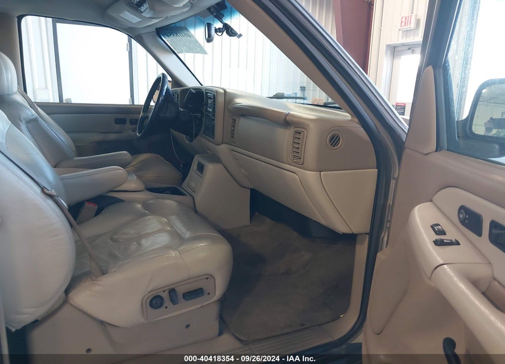 2002 CHEVROLET SUBURBAN 1500 LT VIN: 1GNFK16Z92J248008