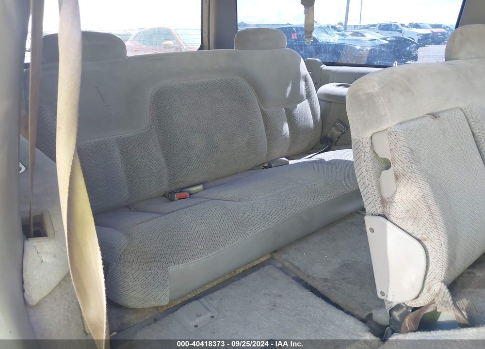 1995 CHEVROLET SUBURBAN C1500 VIN: 1GNEC16K4SJ360825