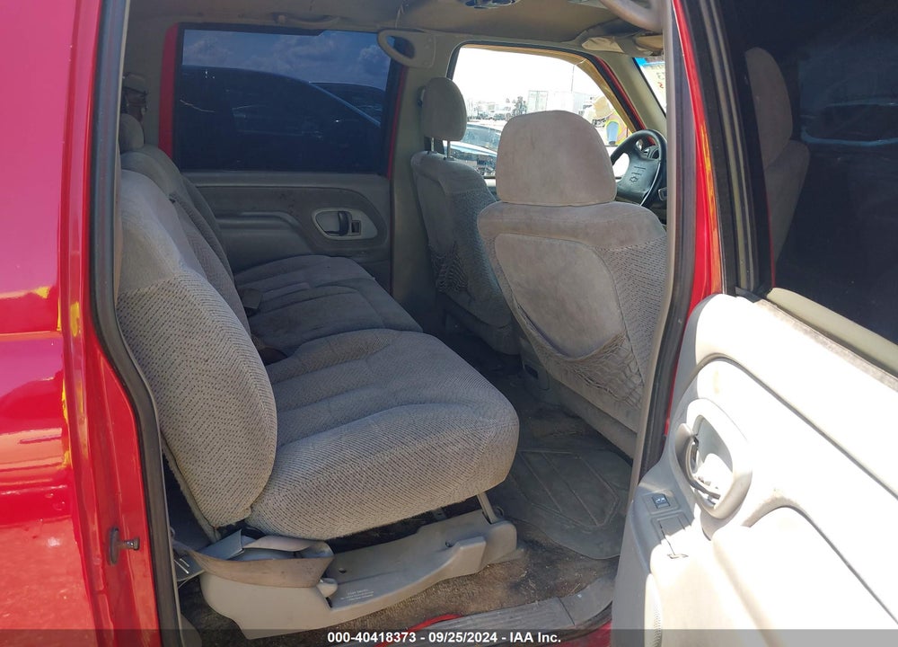 1995 CHEVROLET SUBURBAN C1500 VIN: 1GNEC16K4SJ360825