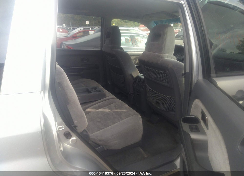 2005 HONDA PILOT VIN: 5FNYF18485B057635