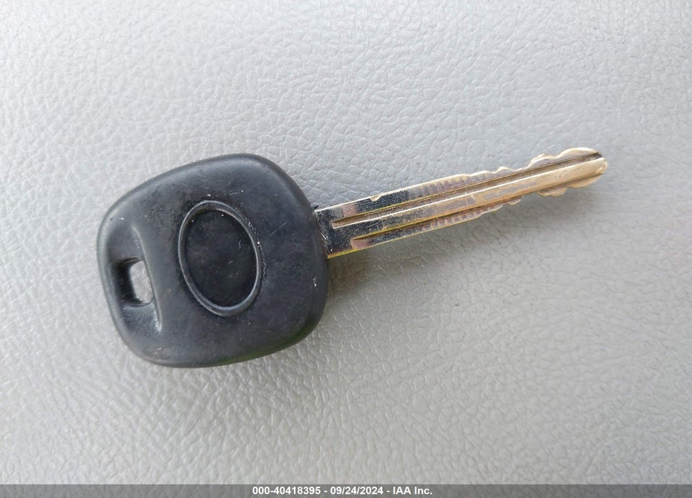 2010 TOYOTA COROLLA LE VIN: 1NXBU4EE1AZ236171