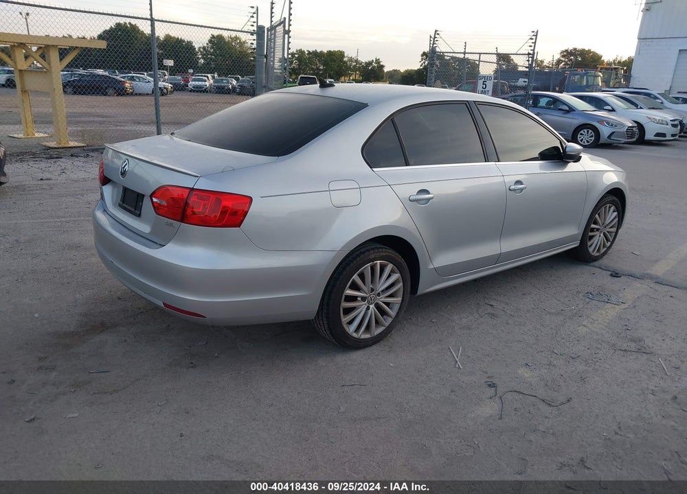 2014 VOLKSWAGEN JETTA 1.8T SEL VIN: 3VWL07AJ4EM389465