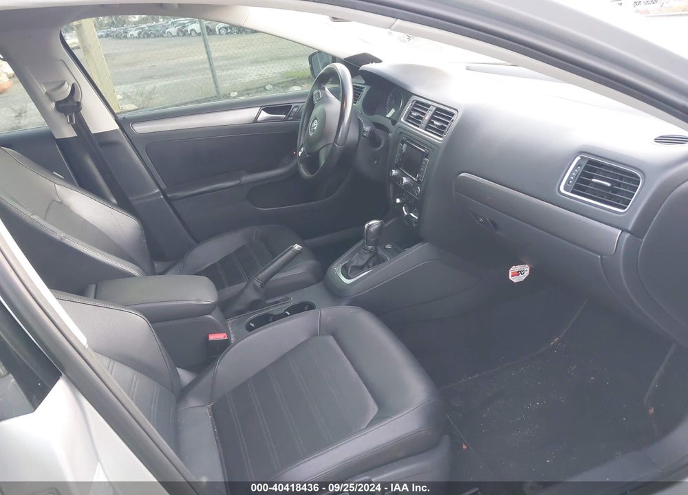 2014 VOLKSWAGEN JETTA 1.8T SEL VIN: 3VWL07AJ4EM389465