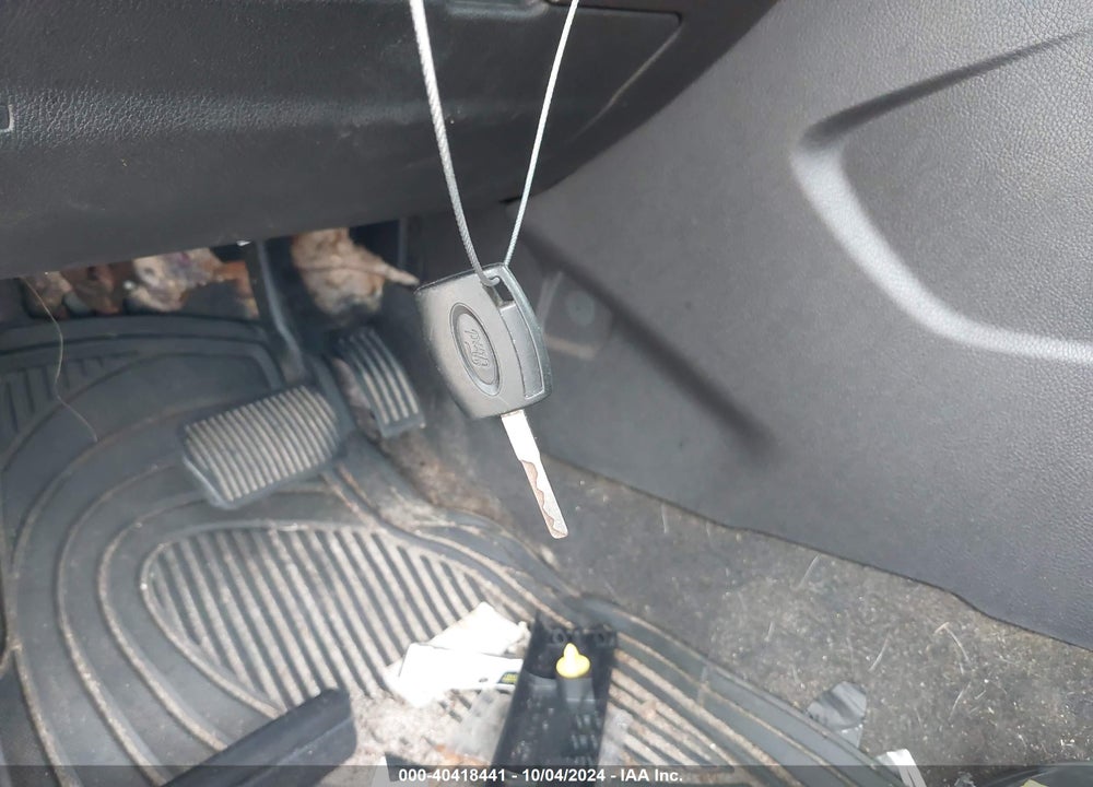 2013 FORD FOCUS VIN: 1FADP3E29DL203522