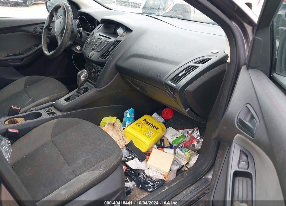 2013 FORD FOCUS VIN: 1FADP3E29DL203522