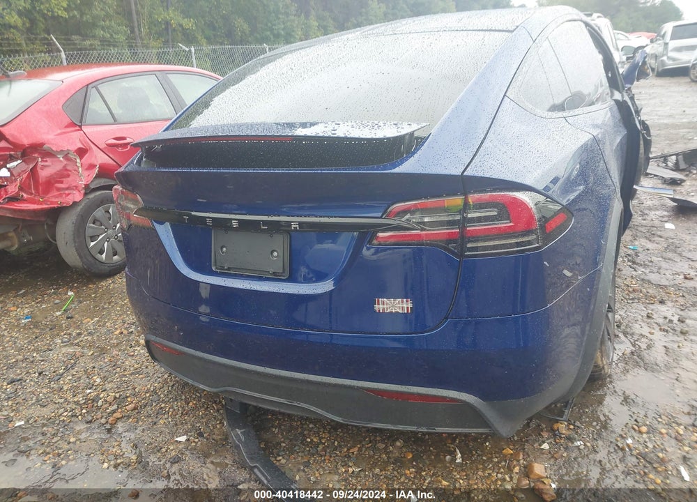 2024 TESLA MODEL X PLAID TRI MOTOR ALL-WHEEL DRIVE VIN: 7SAXCBE6XRF438055