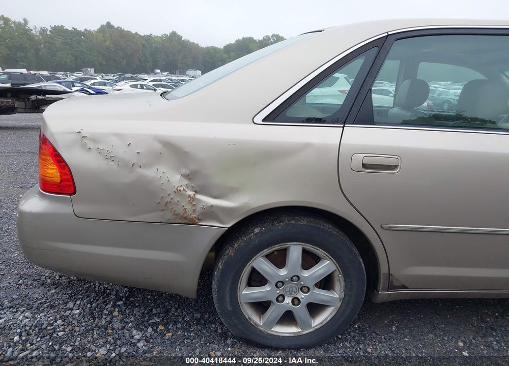2000 TOYOTA AVALON XLS VIN: 4T1BF28B6YU038681