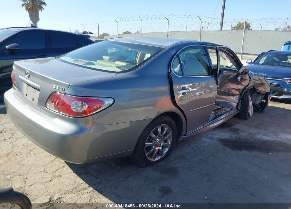 2002 LEXUS ES 300 VIN: JTHBF30G120064684