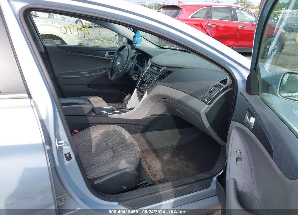 2014 HYUNDAI SONATA GLS VIN: 5NPEB4AC4EH930154