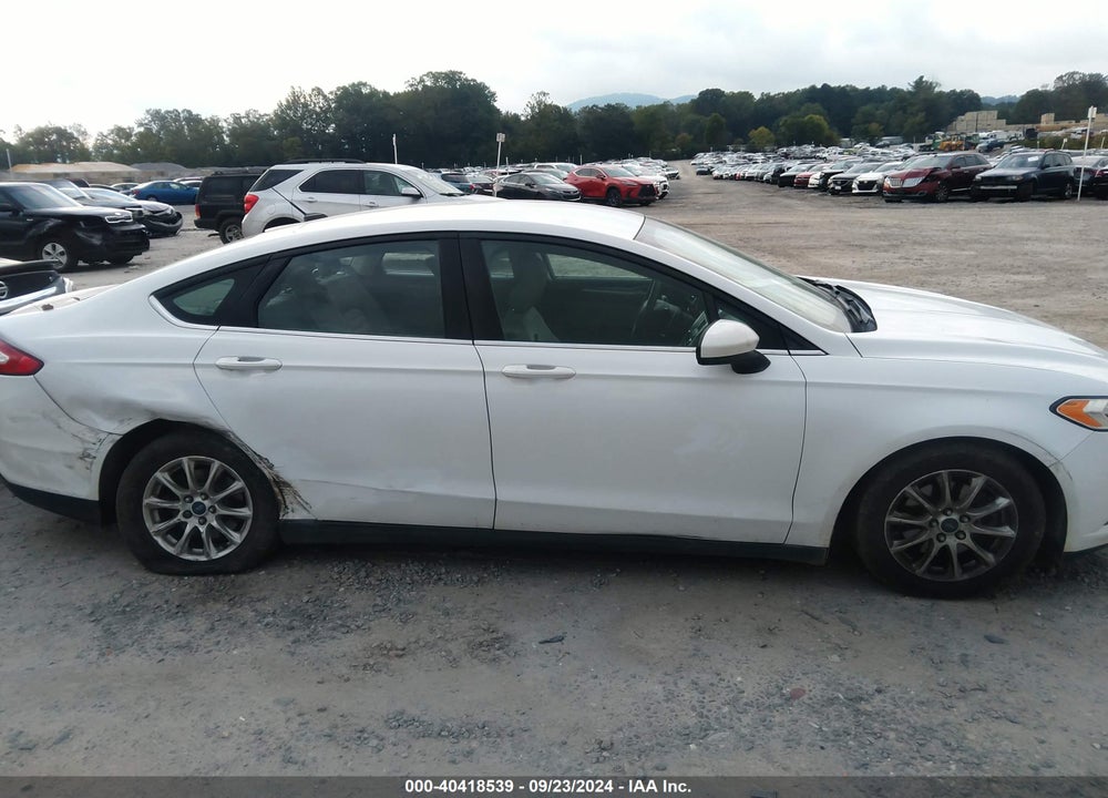 2015 FORD FUSION S VIN: 3FA6P0G70FR275584