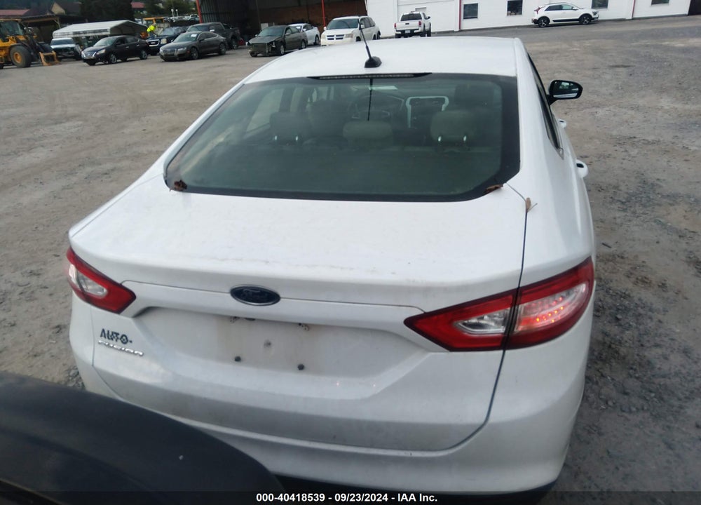 2015 FORD FUSION S VIN: 3FA6P0G70FR275584