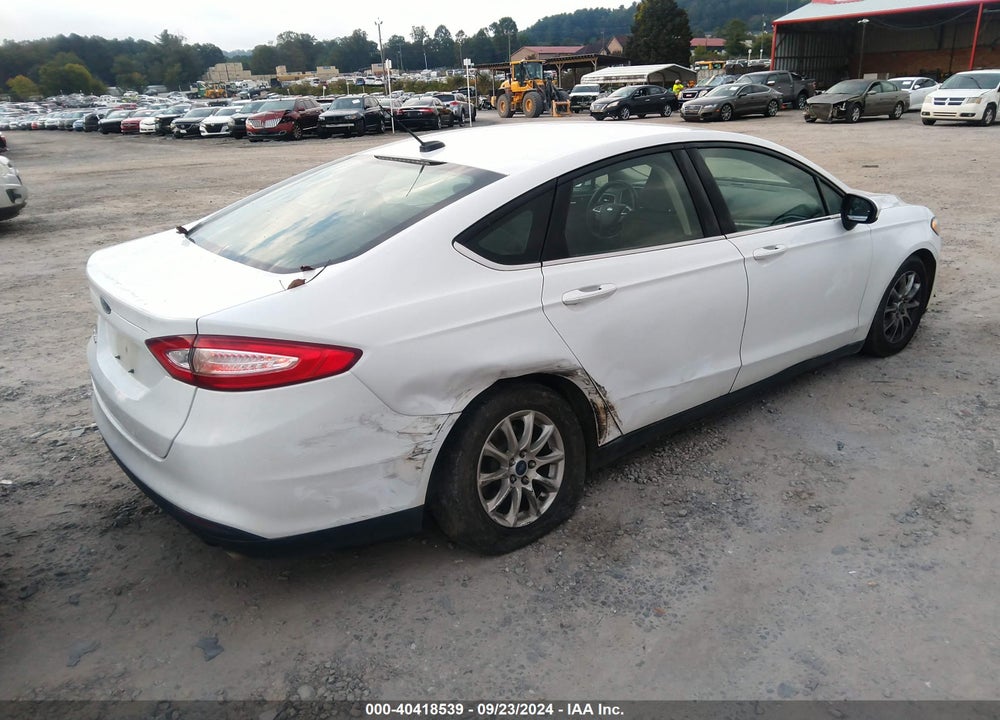 2015 FORD FUSION S VIN: 3FA6P0G70FR275584