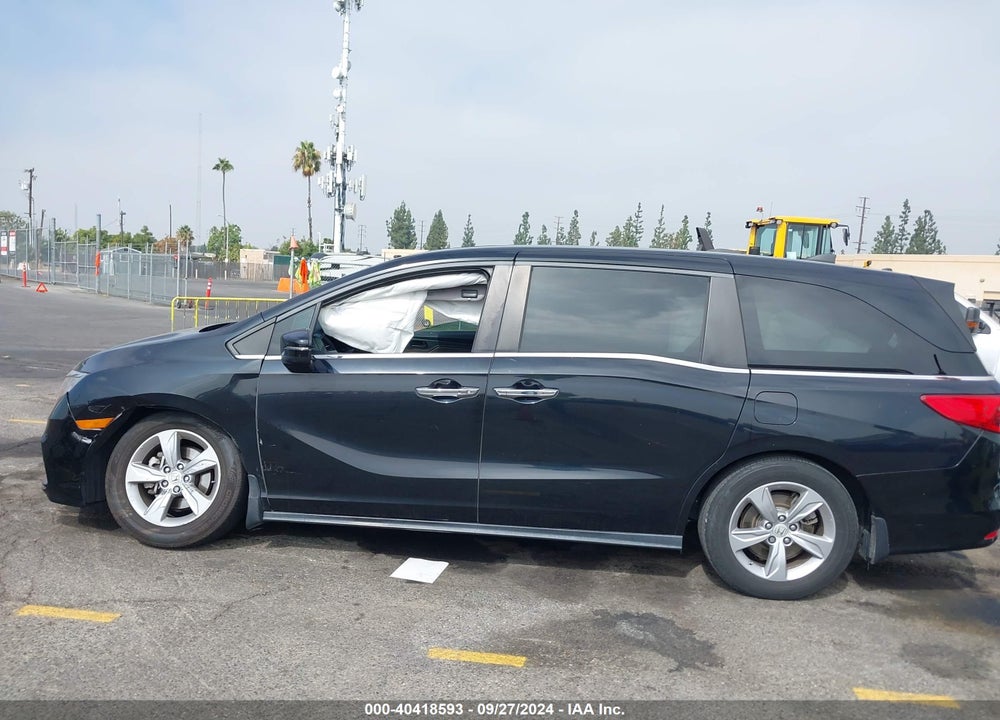 2018 HONDA ODYSSEY EX-L VIN: 5FNRL6H74JB077945