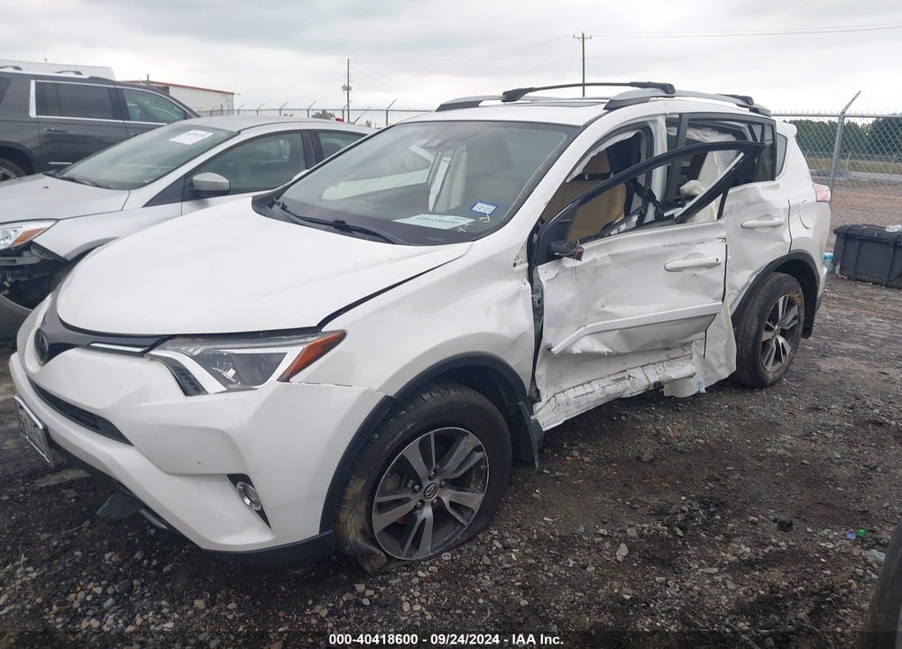2018 TOYOTA RAV4 XLE VIN: JTMWFREV6JJ723834
