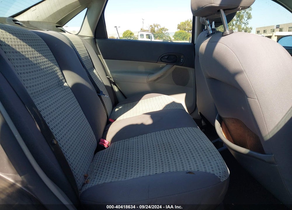 2007 FORD FOCUS S/SE/SES VIN: 1FAFP34N27W272141