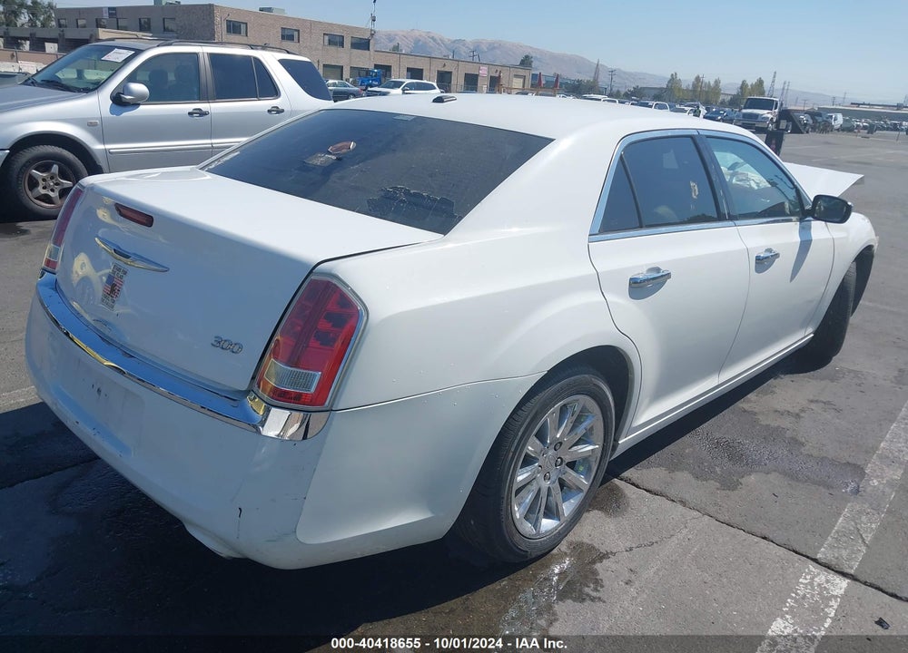2011 CHRYSLER 300 LIMITED VIN: 2C3CA5CG2BH600912