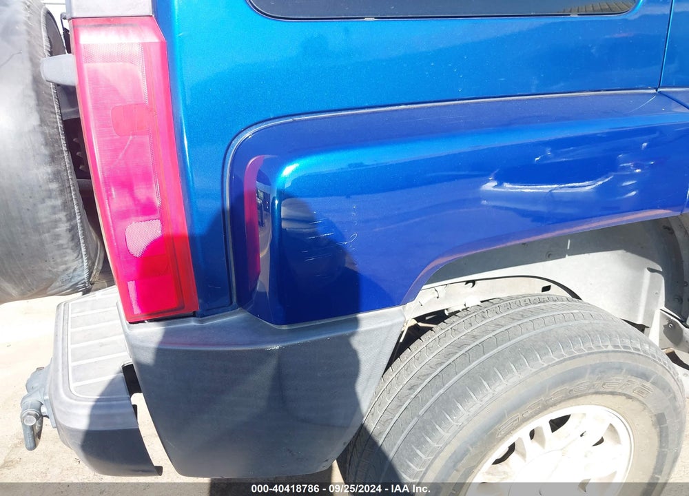 2006 HUMMER H3 SUV VIN: 5GTDN136068243044