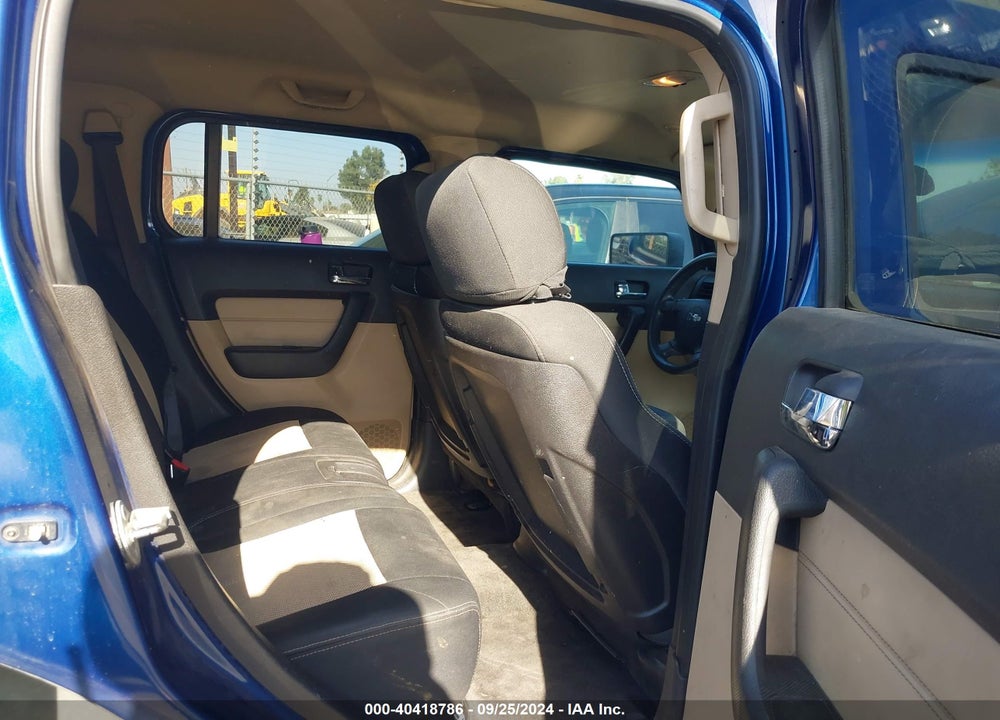 2006 HUMMER H3 SUV VIN: 5GTDN136068243044