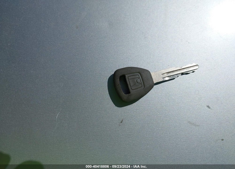 2002 HONDA CIVIC LX VIN: 1HGES16512L024724