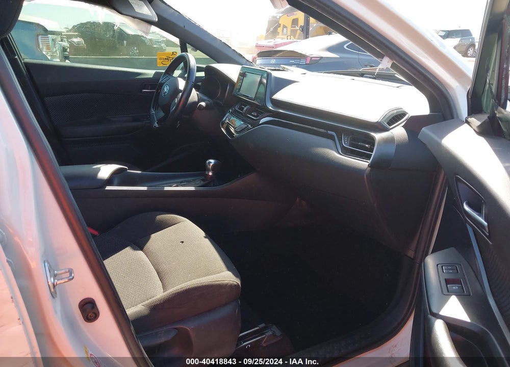 2018 TOYOTA C-HR XLE PREMIUM VIN: NMTKHMBX8JR005639