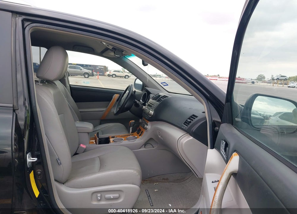 2008 TOYOTA HIGHLANDER HYBRID LIMITED VIN: JTEEW44A082011039