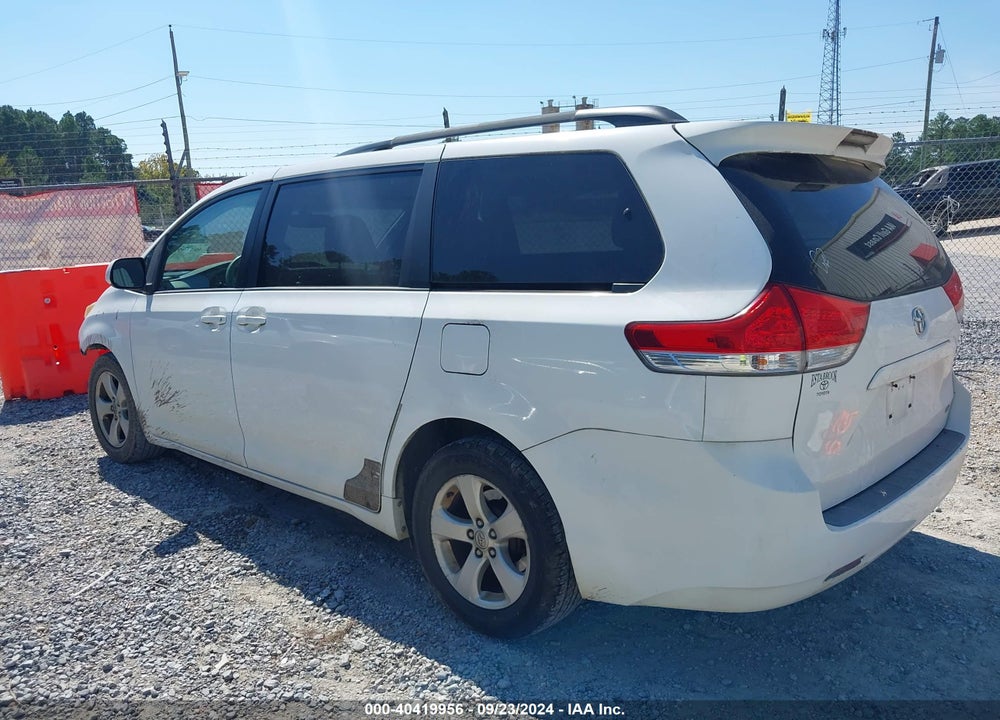 2013 TOYOTA SIENNA LE V6 8 PASSENGER VIN: 5TDKK3DCXDS296947
