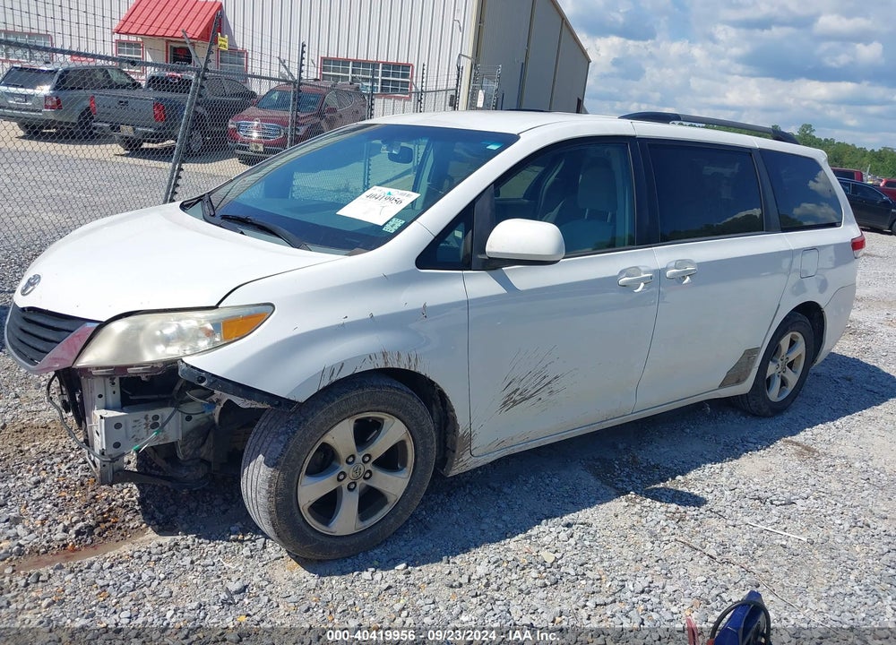 2013 TOYOTA SIENNA LE V6 8 PASSENGER VIN: 5TDKK3DCXDS296947