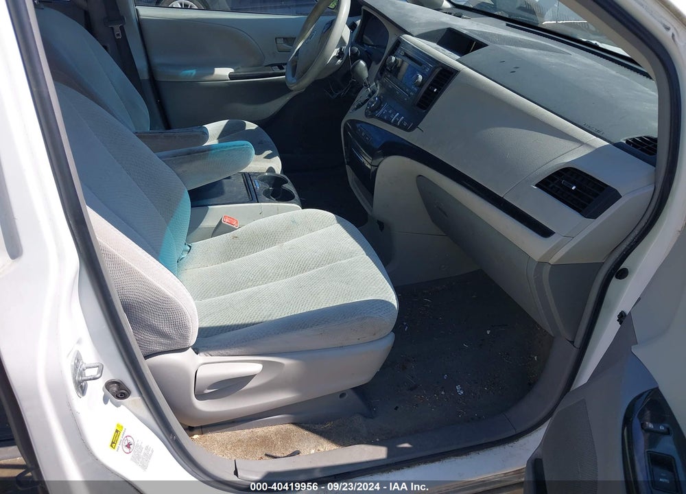 2013 TOYOTA SIENNA LE V6 8 PASSENGER VIN: 5TDKK3DCXDS296947
