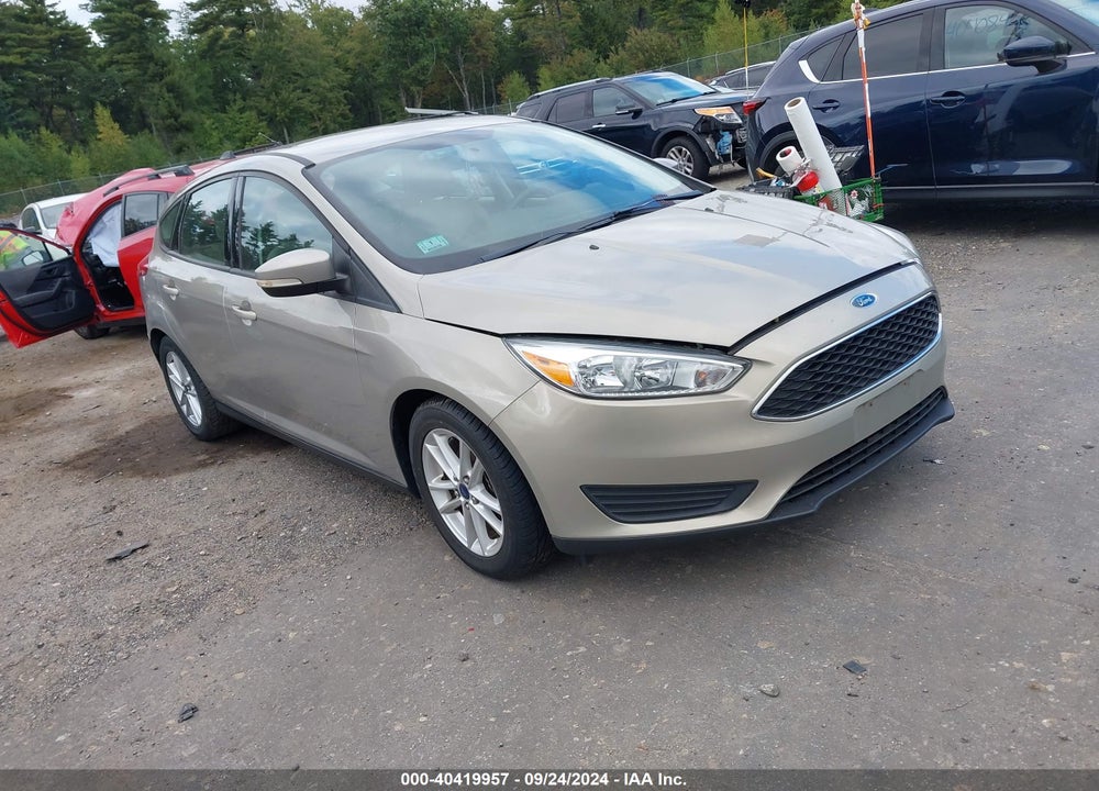 2015 FORD FOCUS SE VIN: 1FADP3K25FL272697