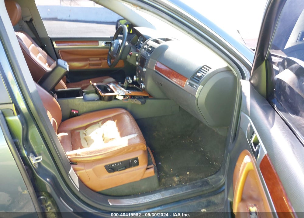 2006 VOLKSWAGEN TOUAREG V8 VIN: WVGMM77L86D027507