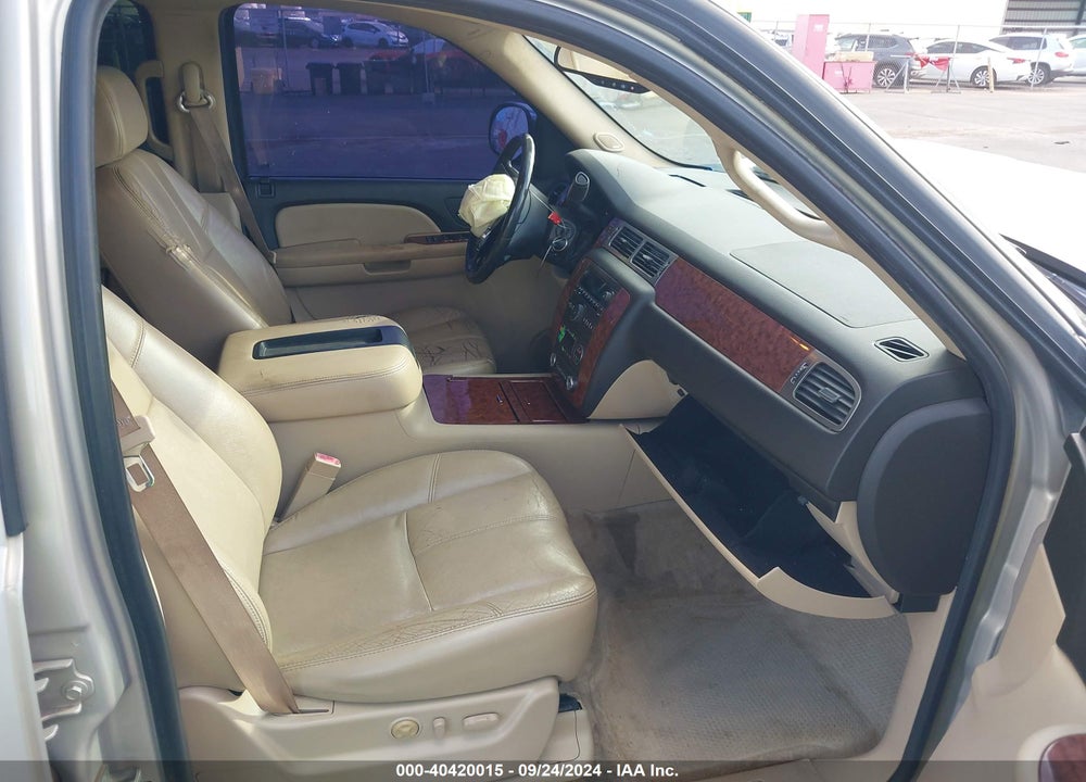 2007 CHEVROLET TAHOE LTZ VIN: 1GNFC13077R348667