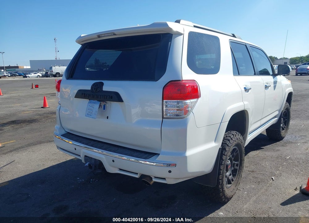 2011 TOYOTA 4RUNNER SR5 V6 VIN: JTEZU5JR9B5027396