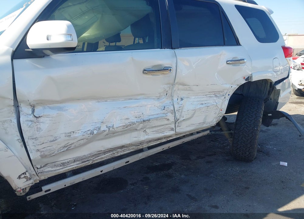 2011 TOYOTA 4RUNNER SR5 V6 VIN: JTEZU5JR9B5027396