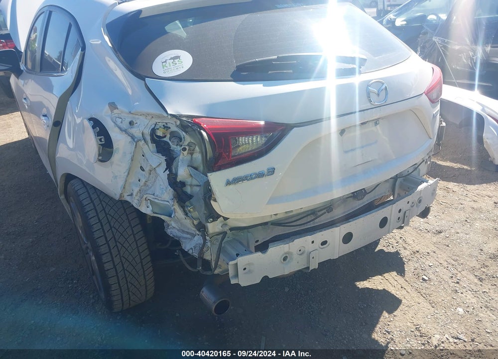 2018 MAZDA 3 GRAND TOURING VIN: 3MZBN1M32JM253322