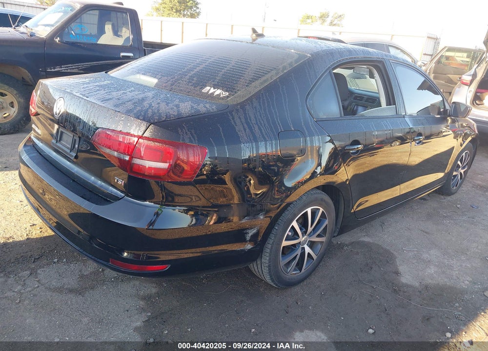2016 VOLKSWAGEN JETTA 1.4T SE VIN: 3VWD67AJ1GM365047