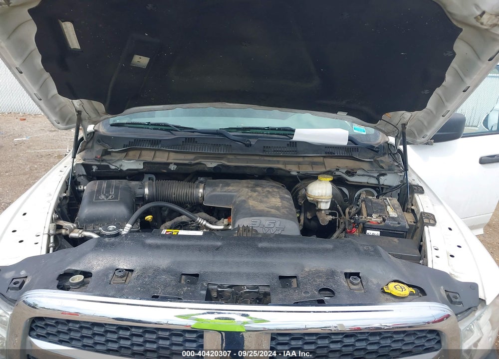 2018 RAM 1500 TRADESMAN QUAD CAB 4X2 6'4 BOX VIN: 1C6RR6FG1JS229479