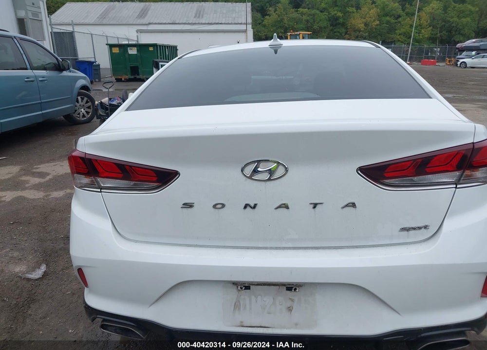 2018 HYUNDAI SONATA SPORT VIN: 5NPE34AF8JH707634