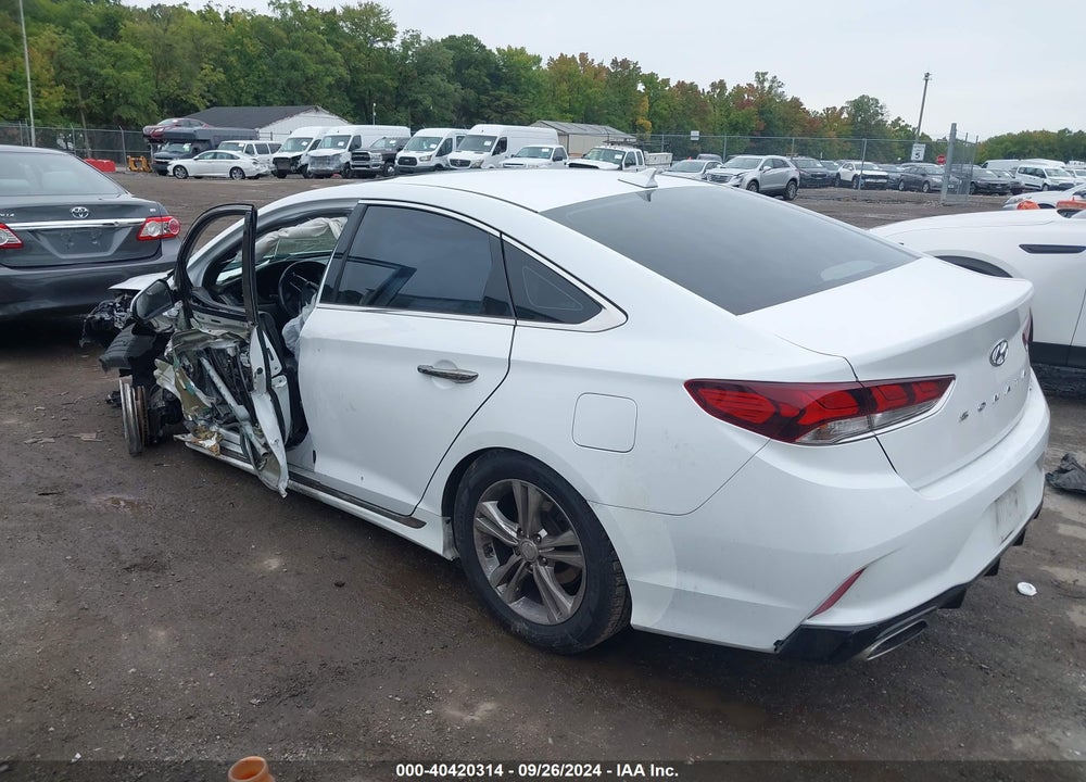 2018 HYUNDAI SONATA SPORT VIN: 5NPE34AF8JH707634