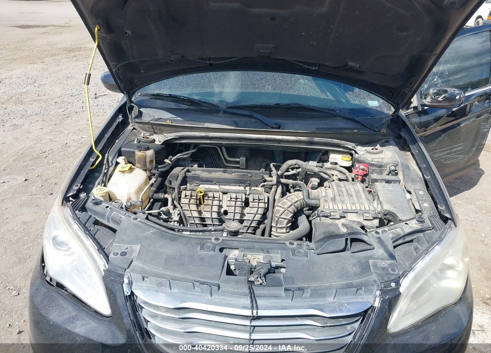 2012 CHRYSLER 200 TOURING VIN: 1C3CCBBB8CN104813