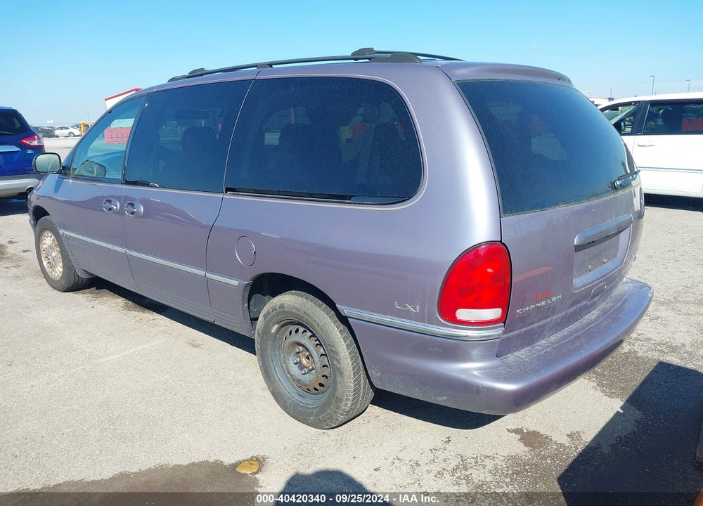 1996 CHRYSLER TOWN & COUNTRY LXI VIN: 1C4GP64L8TB407350