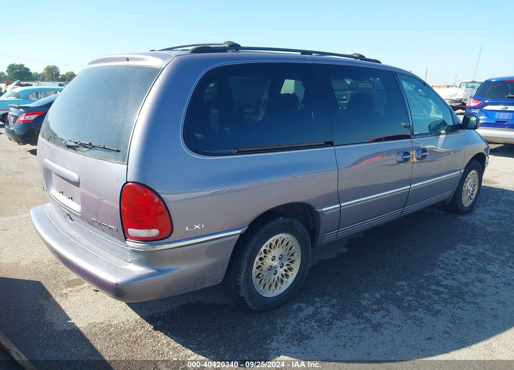 1996 CHRYSLER TOWN & COUNTRY LXI VIN: 1C4GP64L8TB407350