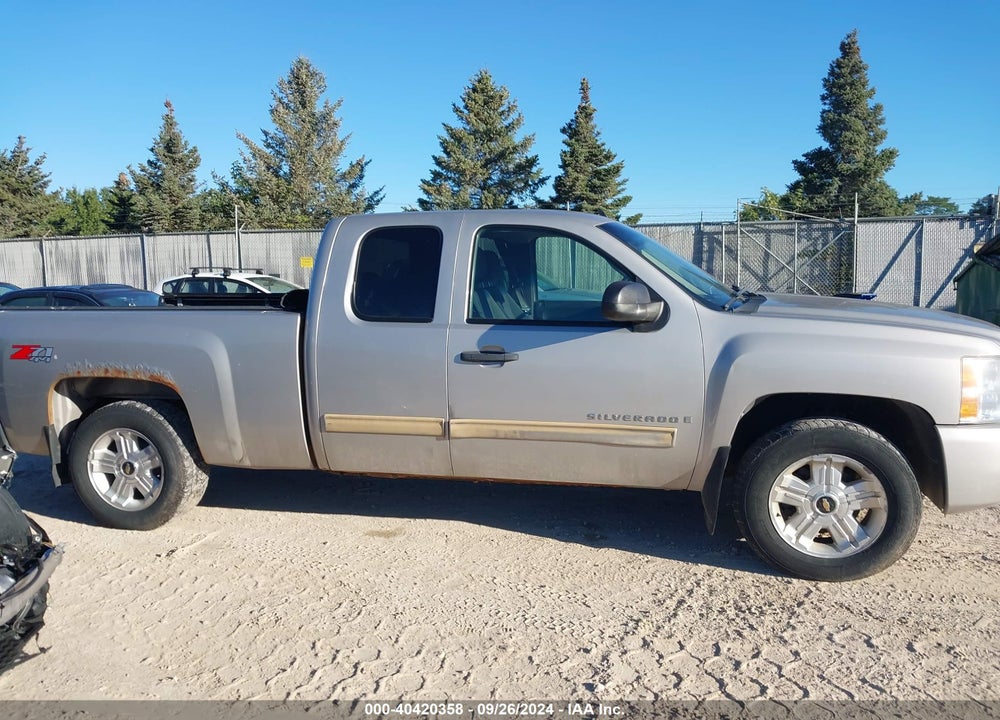 2009 CHEVROLET SILVERADO 1500 LT VIN: 2GCEK290991116989