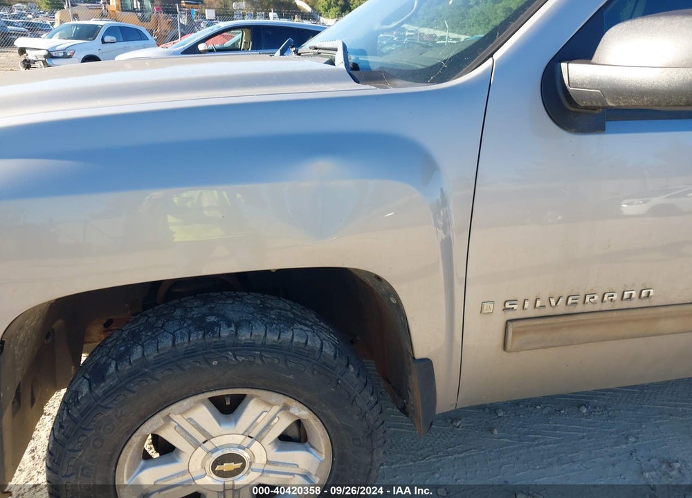 2009 CHEVROLET SILVERADO 1500 LT VIN: 2GCEK290991116989